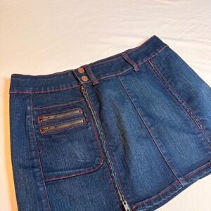 Y2K Crest Jeans Mini Denim Skirt 9/10 Zip Front Red Stitch Stretch Bratz style